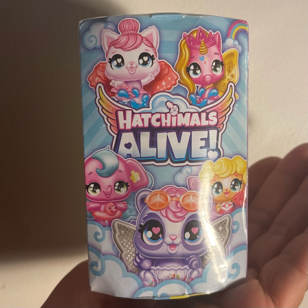 Hatchimals Alive! 1-Pack Surprise Figure in Self Hatching Egg Magical Toy 3+ - Picture 9 of 10